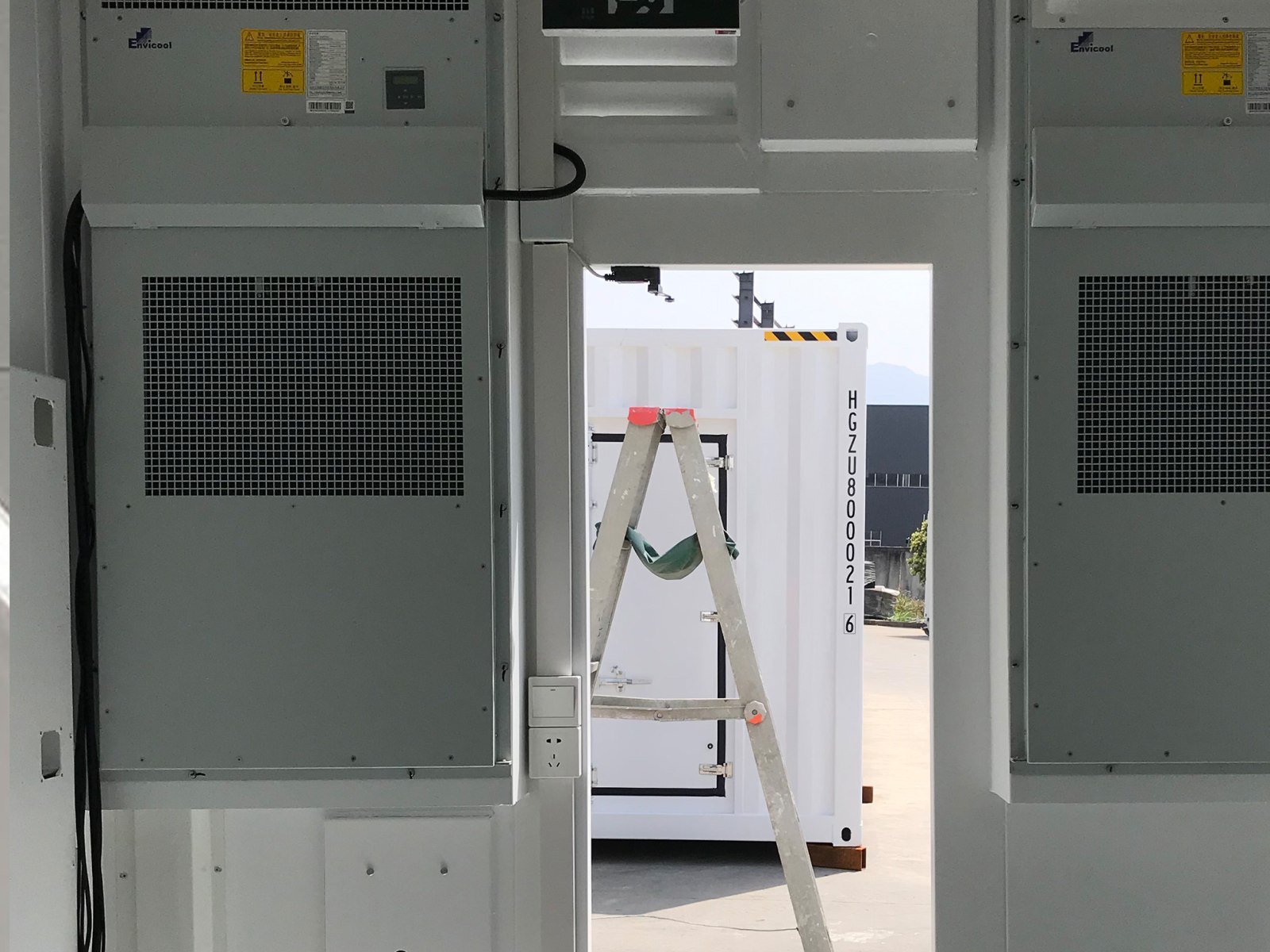 控制室与开关柜 / control room and switchgear